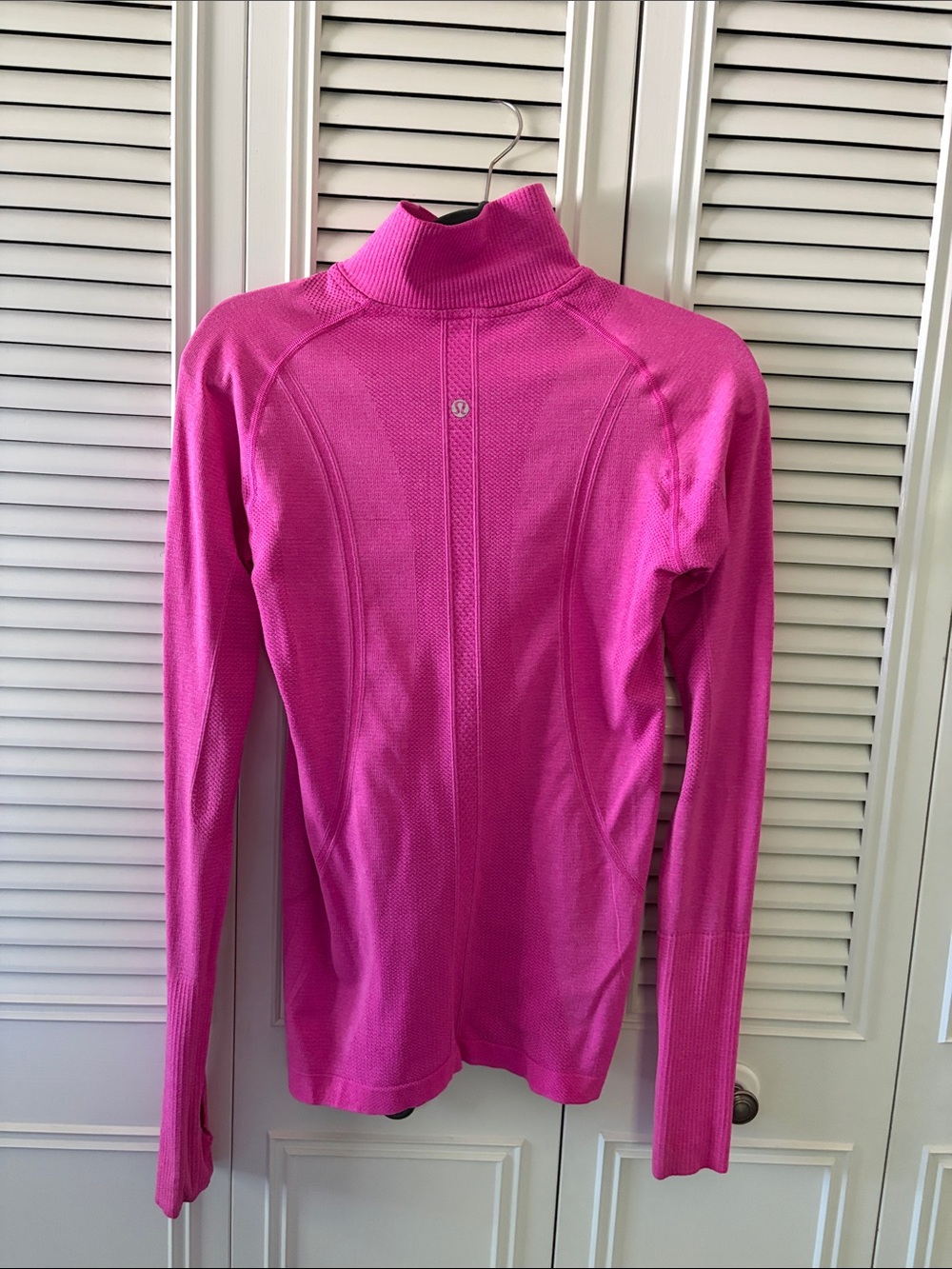 Women's Lululemon Quarter-Zip Swiftly - Picture 2 of 4